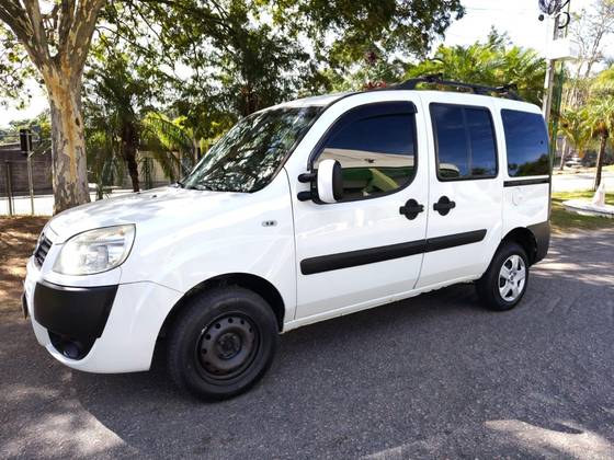 FIAT DOBLÒ 1.8 MPI ESSENCE 16V FLEX 4P MANUAL FIAT DOBLÒ 1.8 MPI ESSENCE 16V FLEX 4P MANUAL